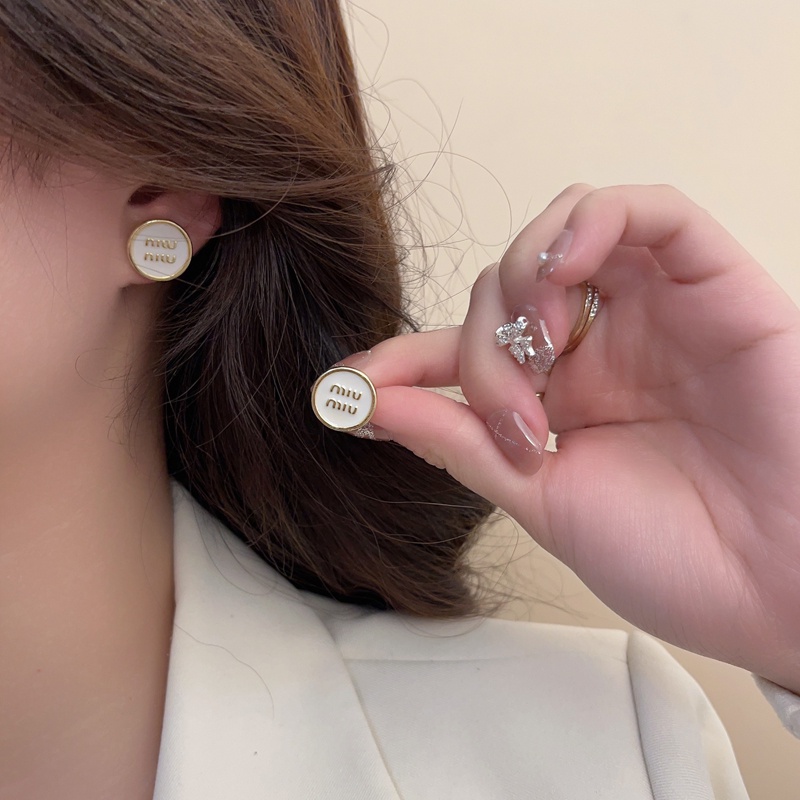 Bông Tai Kim Loại Hình Tròn In Chữ M Phong Cách Âu Mỹ Cổ Điển Thời Trang 2023