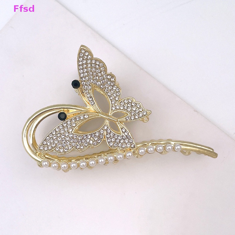 1 Kẹp Tóc Kim Loại Hình Cá Mập Đính Ngọc Trai Giả Thanh Lịch Cho Nữ