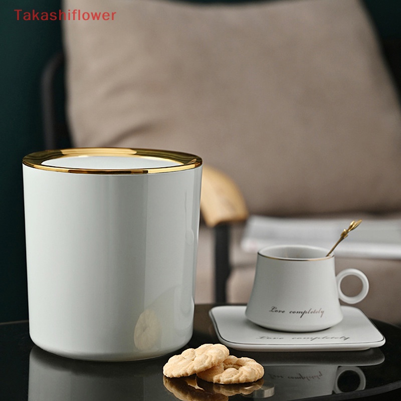 Thùng rác cỡ nhỏ để bàn Bằng Nhựa Tiện Dụng Cho Gia Đình / Văn Phòng