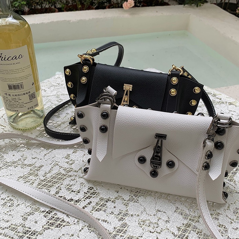 Túi Đeo Vai Đính Đinh Tán Phong Cách punk Cá Tính Chất Lượng Cao Cho Nữ
