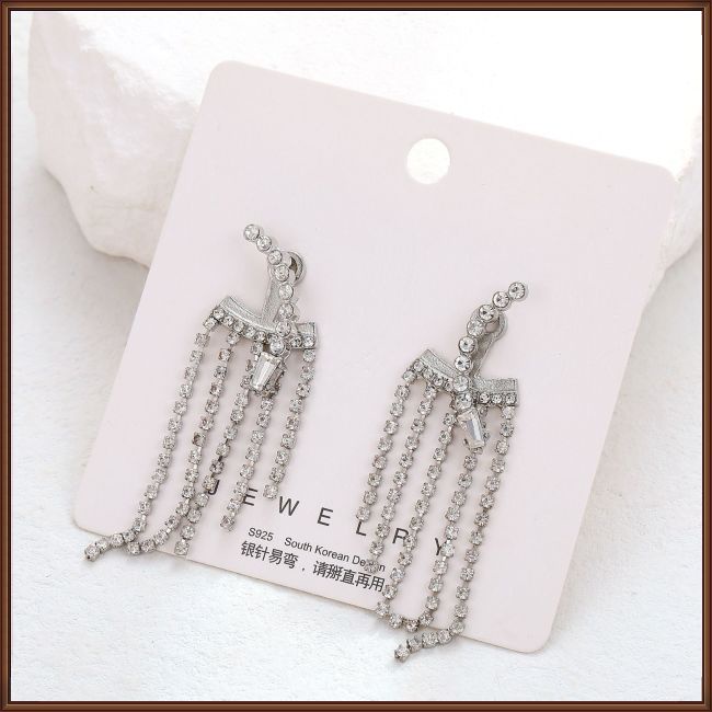 Khuyên Tai Tua Rua Đính Đá Thời Trang Sang Trọng Cho Nữ