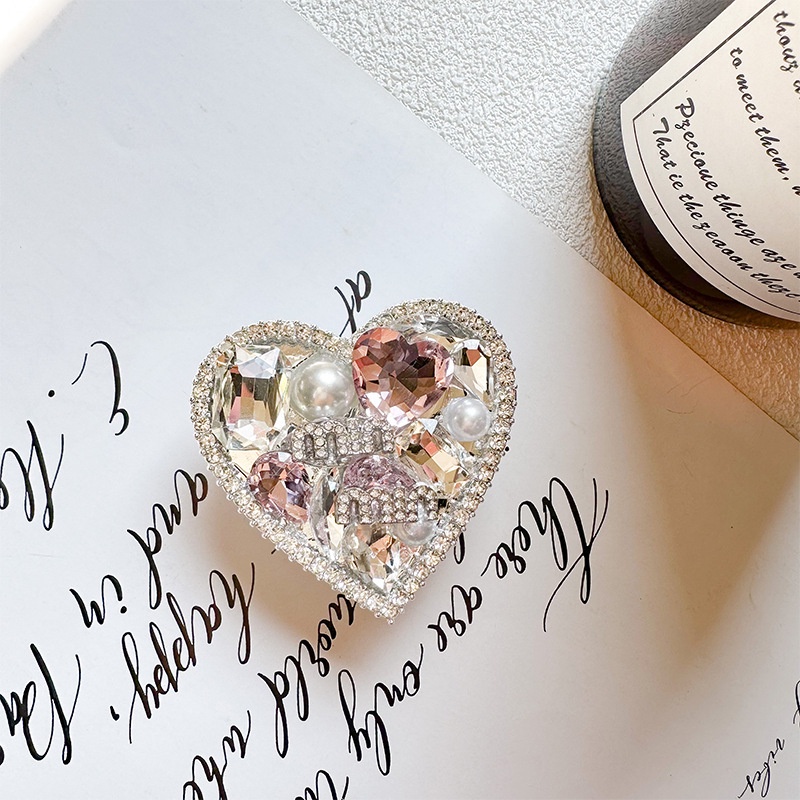 Giá Đỡ Điện Thoại Màu Bạc Hình Trái Tim 3d