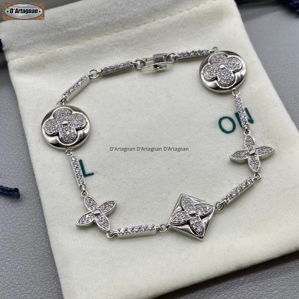 'TOP'Vòng đeo tay kim cương hoa MONOGRAM Vòng đeo tay vàng hồng Vòng đeo tay bằng đồng mạ vàng với dấu thép Hàn Quốc 2023 Vòng đeo tay nữ tái tạo mới