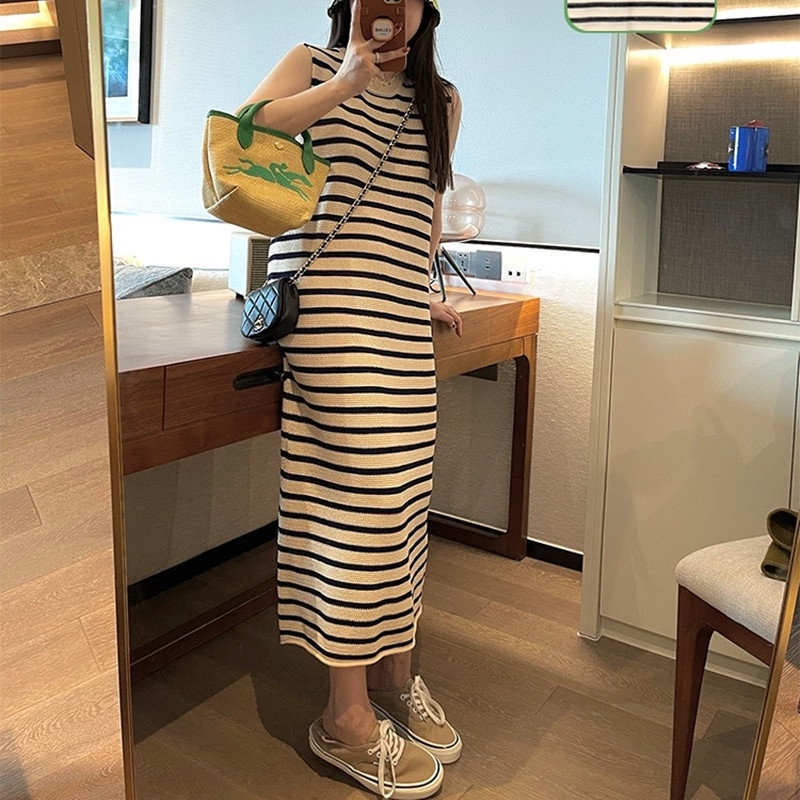 Đầm Dệt Kim Nữ Dáng Bút Chì Không Tay Kẻ Sọc
