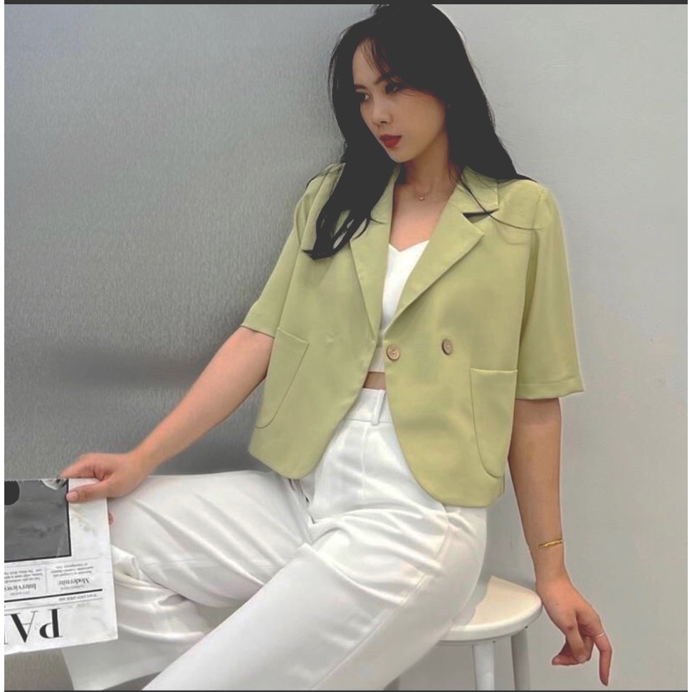 Áo blazer lửng cộc tay cúc dừa vạt cong H211