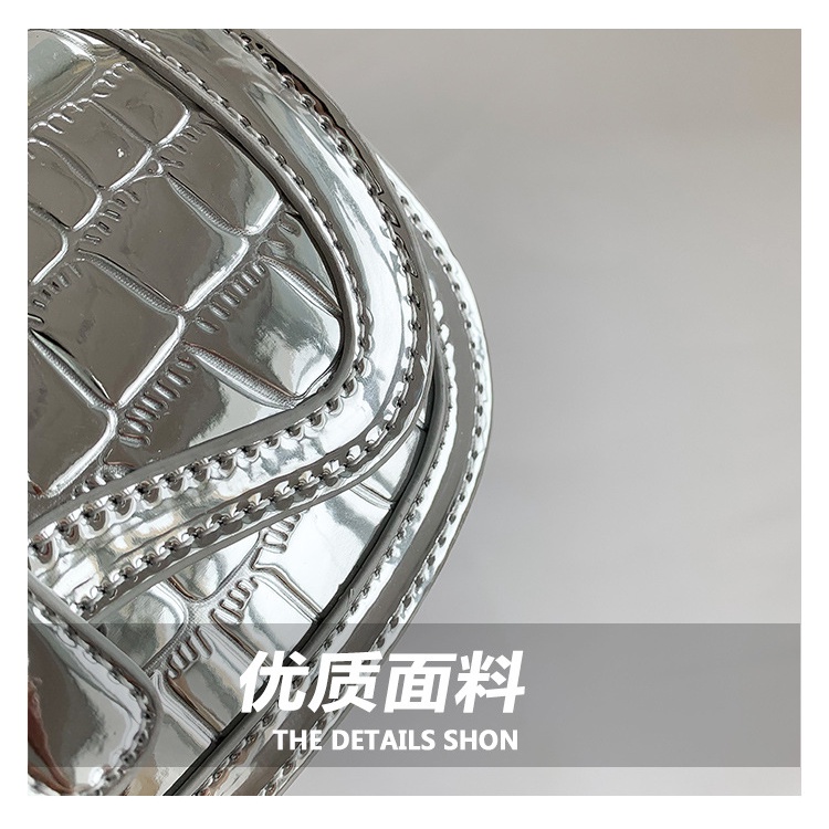 Túi Đeo Chéo Mini Đính Ngọc Trai Cao Cấp Phong Cách Mới Dành Cho Nữ