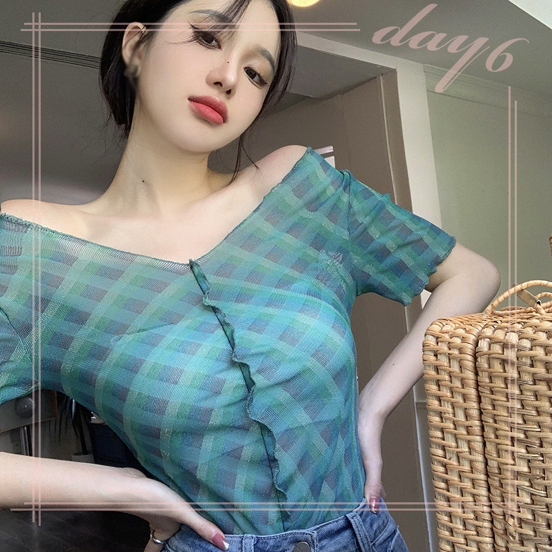 Áo Thun Nữ Ngắn Tay Trễ Vai Họa Tiết Caro Thời Trang