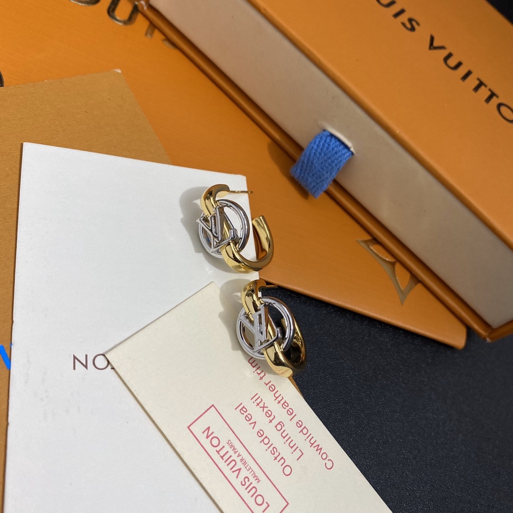 Bông Tai LV Bằng Thép Titan Hình Chữ Thời Trang Cho Nữ