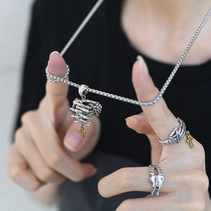 Dây Chuyền Mặt Hình Bàn Tay Và Đầu Lâu Phong Cách Punk Hip Hop Cao Cấp Dành Cho Nam Nữ