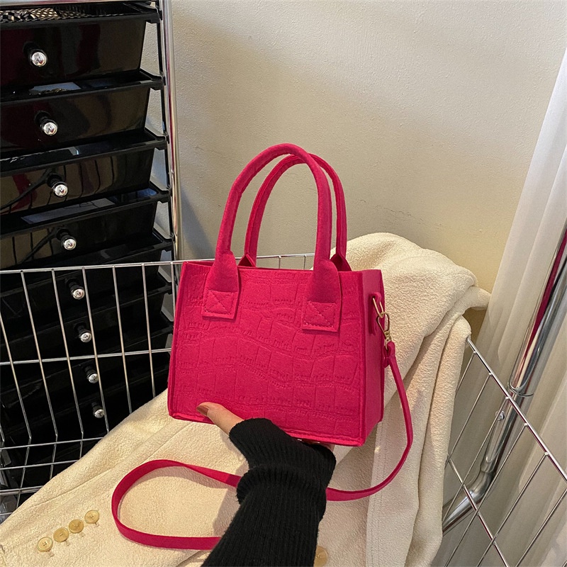 NEARAY  túi xách nữ đeo chéo Túi đeo chéo dễ phối cho nữ 2023 NEW  Đẹp Korean Style Chic Cái mới L91TFLB 37Z230910