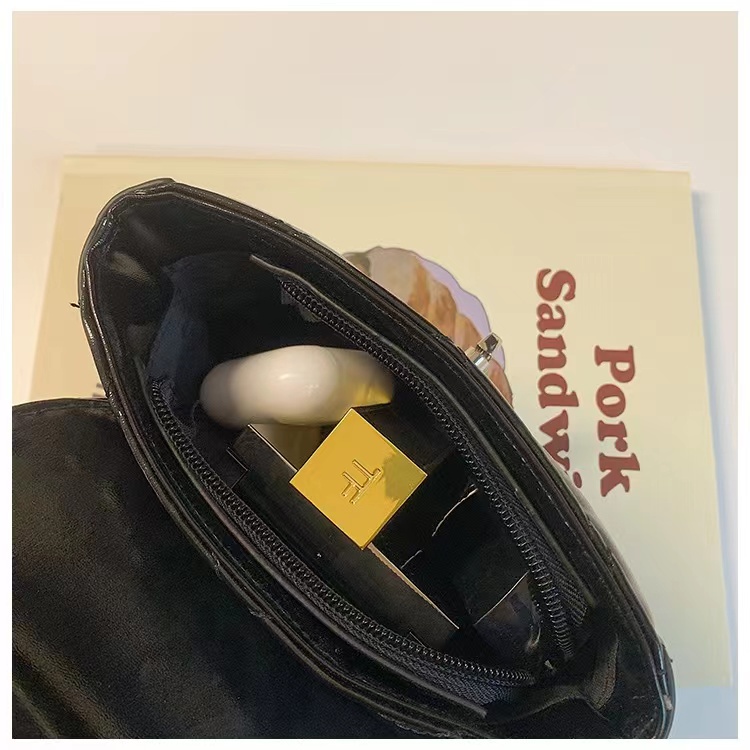 Túi Xách Đeo Chéo Vai Họa Tiết Thêu Thời Trang Sành Điệu Cho Nữ