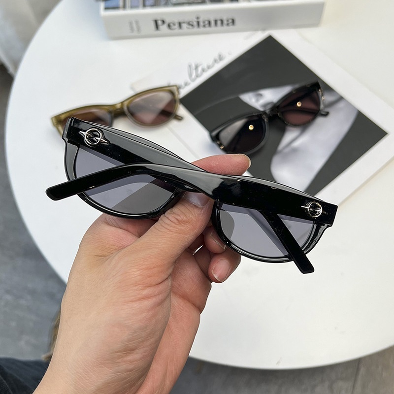 Kính Mát Mắt Mèo Phong Cách Retro Cho Nữ