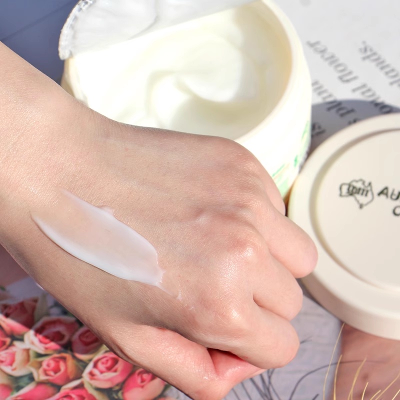 Kem Dưỡng Ẩm Da Mặt Và Cơ Thể Cho Nữ 250g GM Lanolin Úc