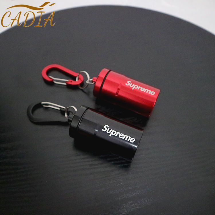 Hộp Đựng Thuốc Supreme Di Động Chống Nước Có Móc Kim Loại