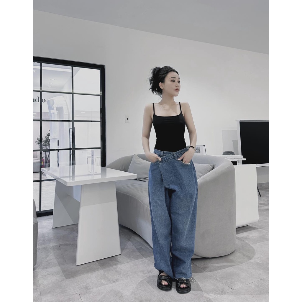 Quần jean suông nút chéo