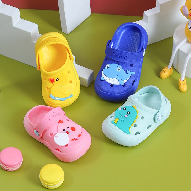 Dép Đục Lỗ Chống Trượt Họa Tiết Hoạt Hình Thời Trang Mùa Hè Cho Bé