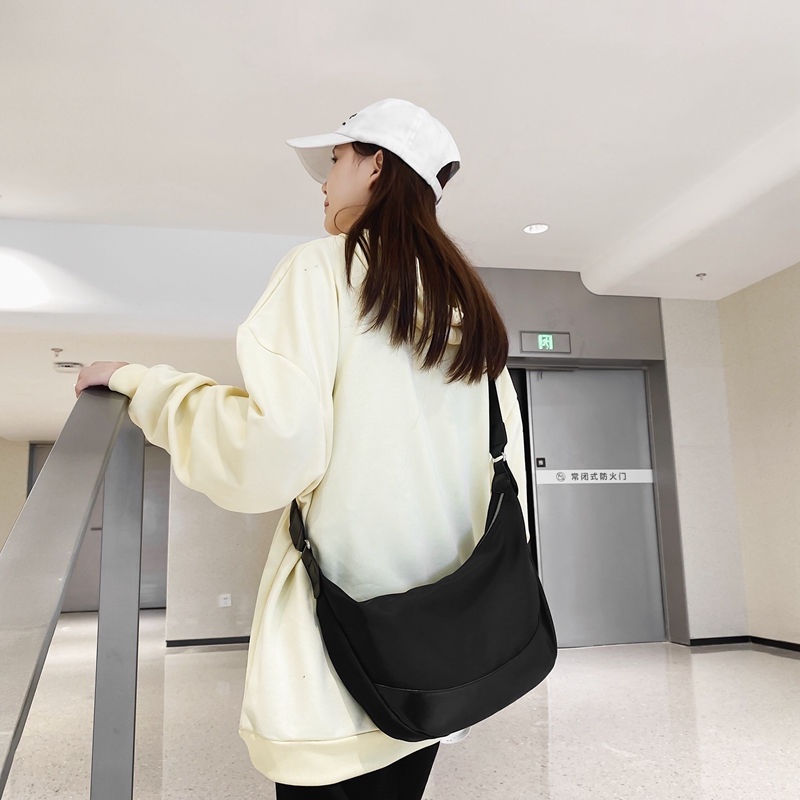 Túi Đeo Chéo &amp; Đeo Vai Bằng Nylon Màu Đen Đơn Giản Thời Trang Hàn Quốc Nhật Bản &amp; Hobo Cho Nữ
