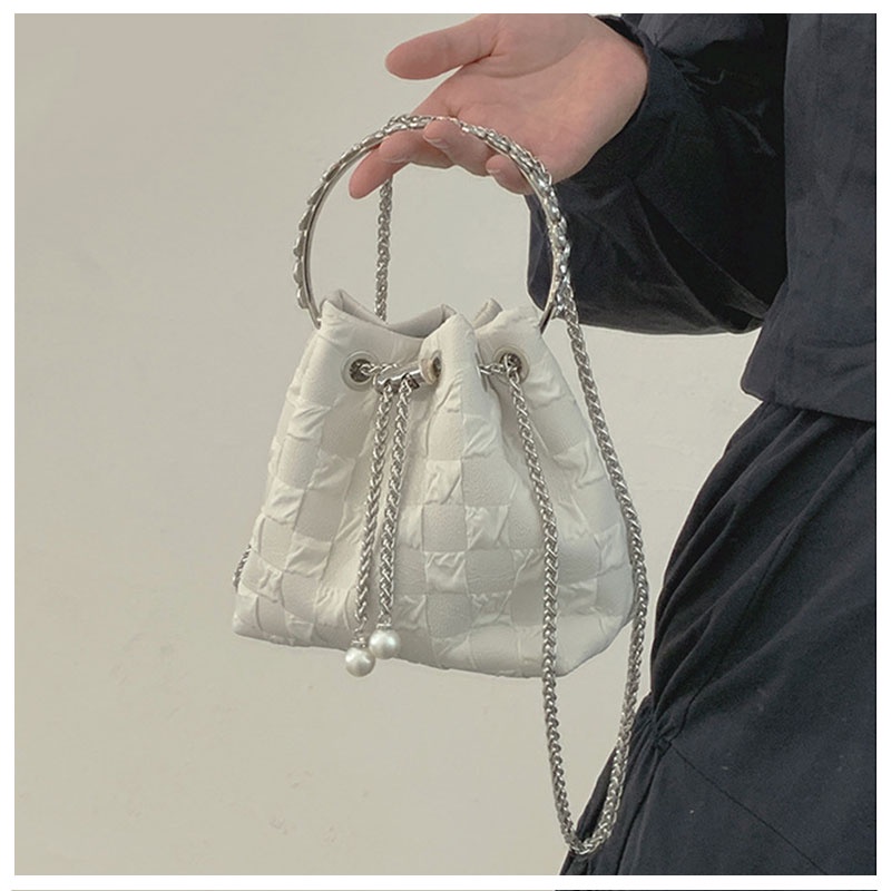 MOUSSON Túi Đeo Chéo Vai Dạng Xô Phối Dây Xích Thời Trang Cho Nữ