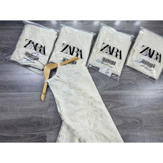 Đầm Ren Cổ Yếm Z.R