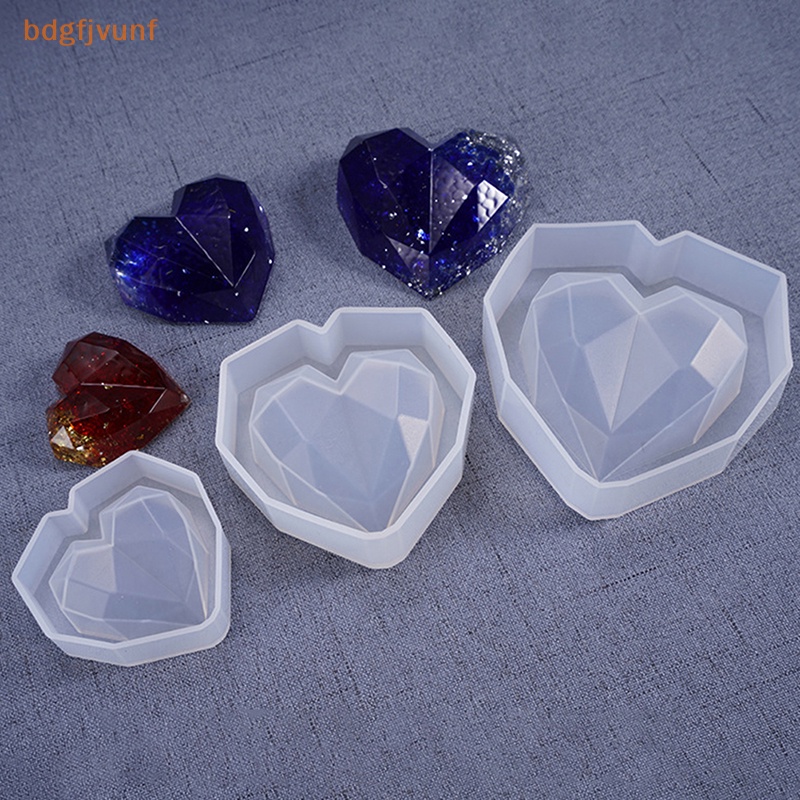 1 Khuôn Silicon Tạo Hình Trái Tim 3D Trang Trí Bánh Kem / Xà Phòng