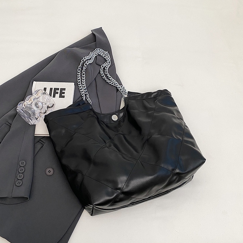 Túi Xách Cỡ Lớn Phối Dây Xích Đeo Vai Thời Trang Mùa Hè Cho Nữ