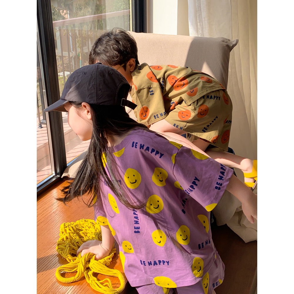 Bộ Áo Thun Tay Ngắn Dáng Rộng In Hình Mặt Cười + Quần Thời Trang Cho Bé