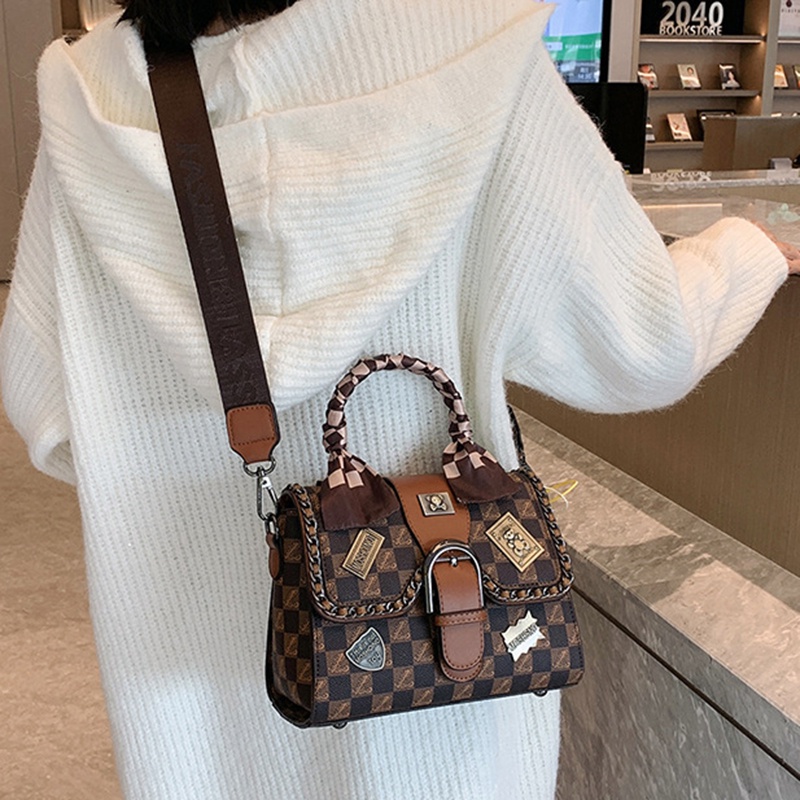 Túi Đeo Chéo Da Cao Cấp Hình Vuông Nhỏ In Họa Tiết retro Chất Lượng Cao Dễ Phối Đồ Cho Nữ