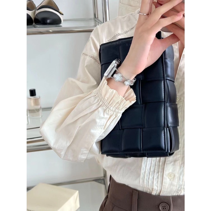 Dây Đeo Bằng Thép Không Gỉ Họa Tiết Cỏ Bốn Lá Cho Apple Watch 45mm 40mm 38mm 49mm i-Watch 7 2 3 4 5 6 SE 45mm