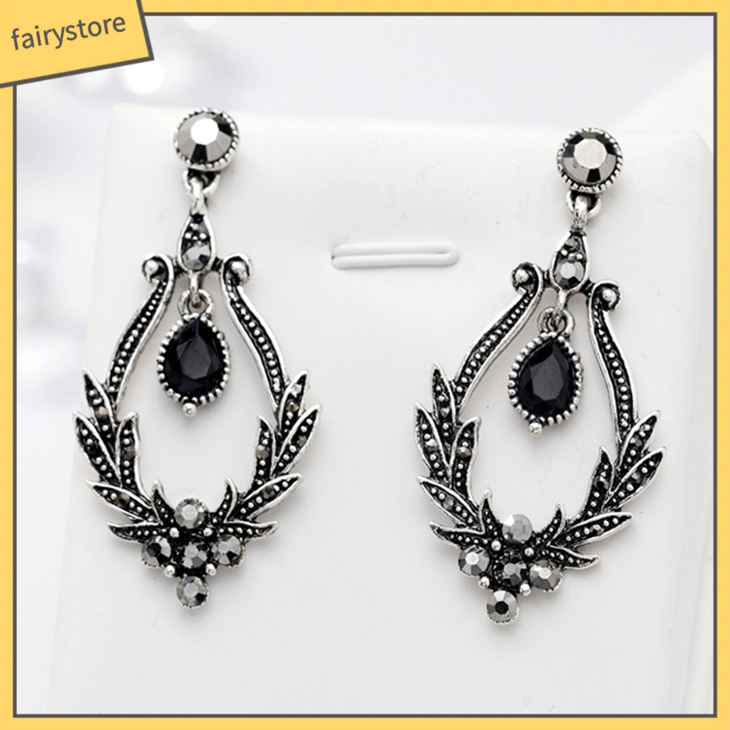 1 Đôi Bông Tai Thiết Kế Rỗng Chống Mài Mòn Sang Trọng