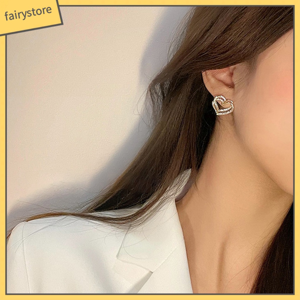 1 Đôi Bông Tai Hình Trái Tim Đính Đá Lấp Lánh Sang Trọng