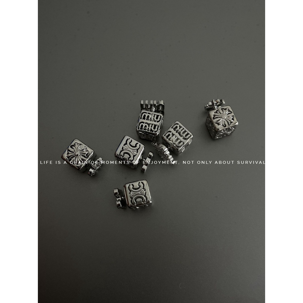 Bông Tai Hình Khối Lập Phương Thiết Kế Mới Đính Đá Zircon Phong Cách Âu Mỹ Cá Tính Dành Cho Nữ