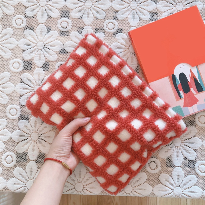 Túi Xách Tay Đựng Đồ Trang Điểm Bằng Lông Cừu Hoa Văn Kẻ Ô Giản Dị Ấm Áp b7w