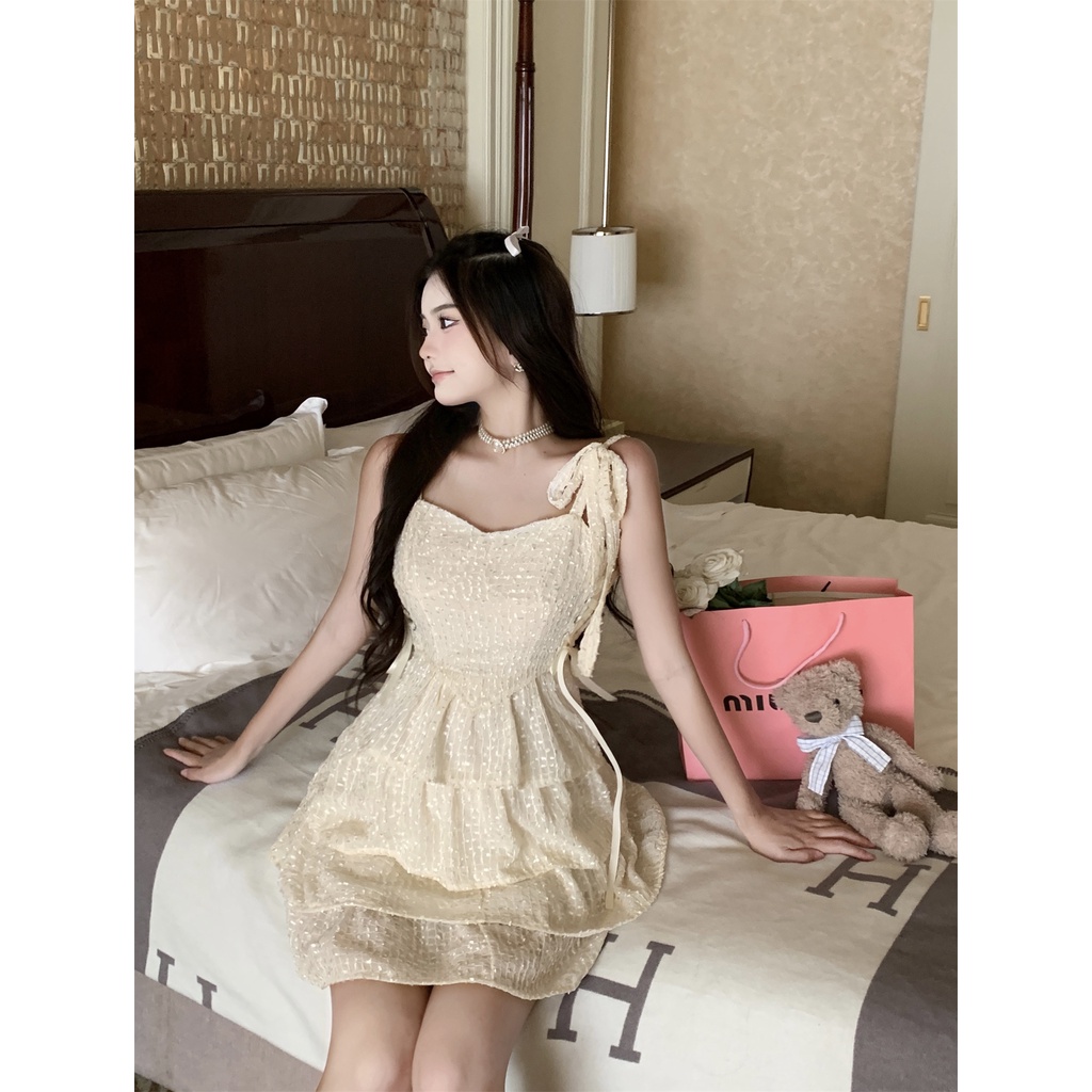 Mới Đầm Ôm Hai Dây Xếp Tầng Màu Trơn Quyến Rũ Cho Nữ