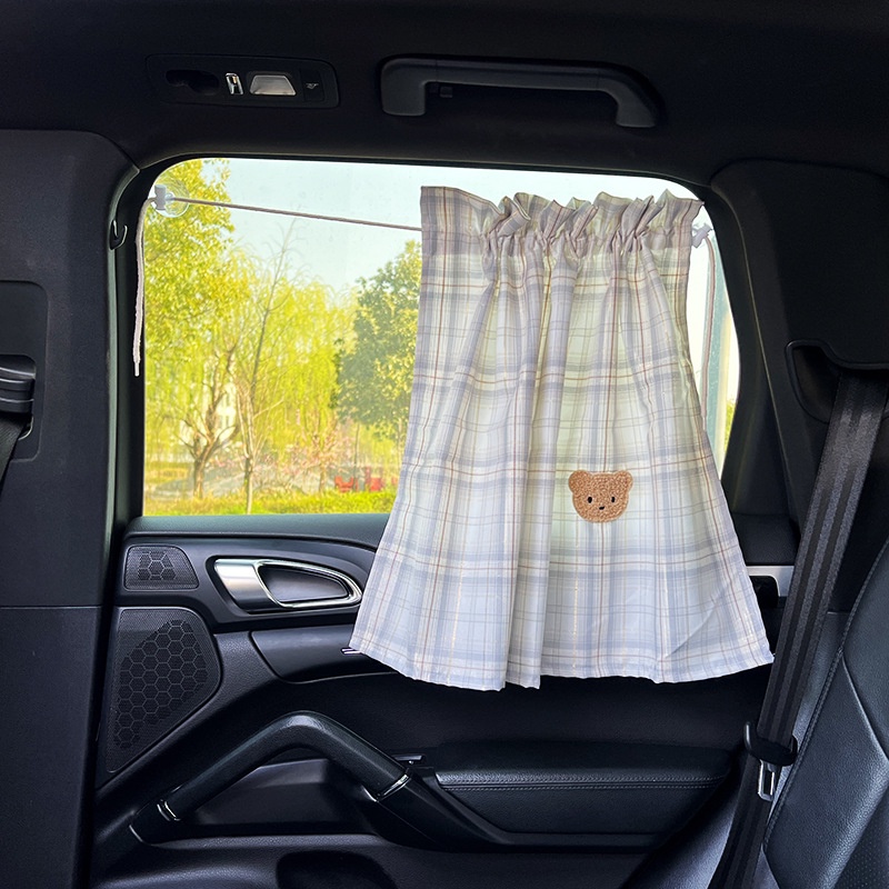 Rèm Che Nắng Cửa Sổ Xe Hơi Có Giác Hút Họa Tiết Hoạt Hình Dễ Thương