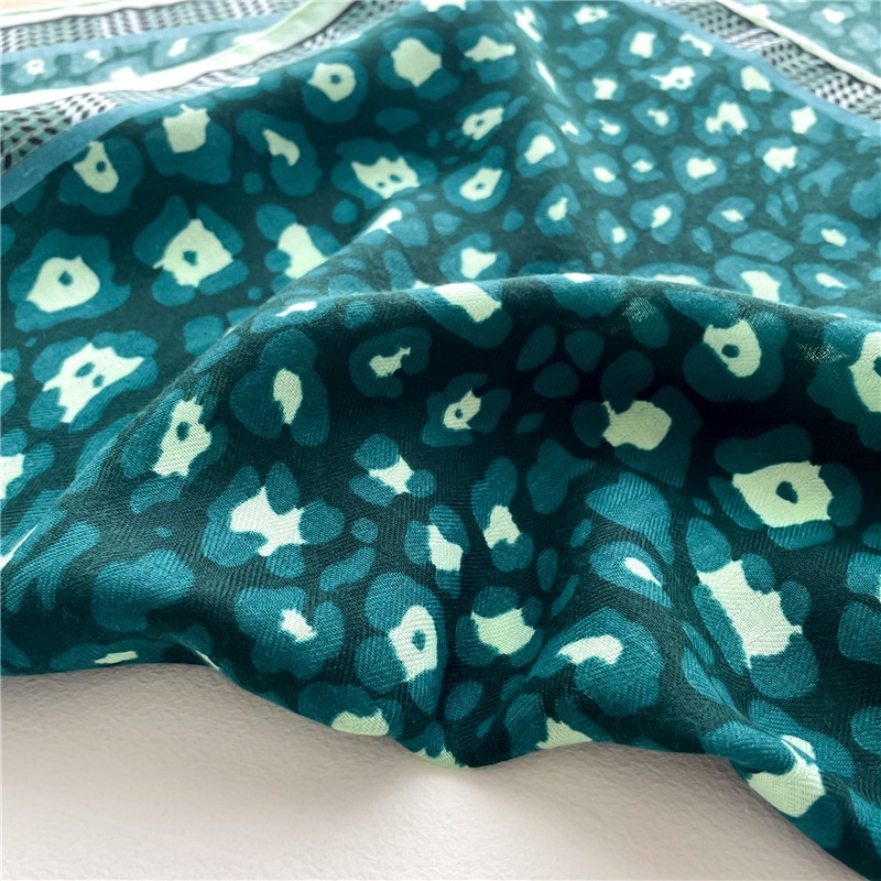 Khăn Choàng Cổ Hình Vuông 65 X 65cm Chất Liệu Cotton Lanh Mỏng Nhiều Màu Sắc Thời Trang Cho Nữ