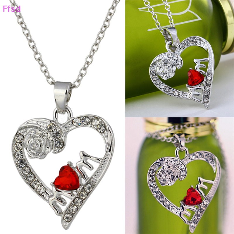 Vòng cổ Mặt Trái Tim Đính Pha Lê Đỏ Khắc Chữ Mom Friend Thời Trang