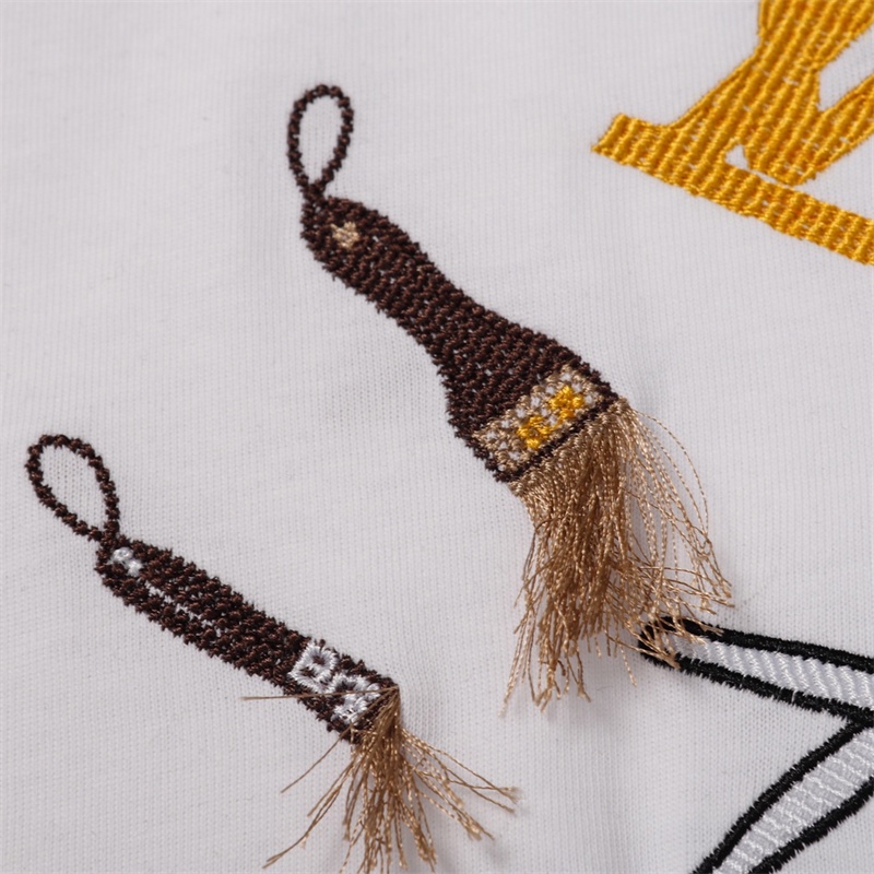 Áo Thun Tay Ngắn Cổ Tròn Thêu Ba Chiều Phong Cách unisex L88