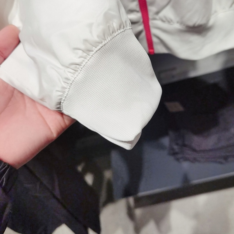 Áo Khoác Thể Thao Nike100% Chính Hãng Thêu Logo Có Mũ Trùm Phối Màu Cá Tính Dành Cho Nam