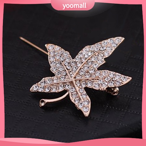 Ghim Cài Áo Hình Lá Phong Đính Đá Thời Trang