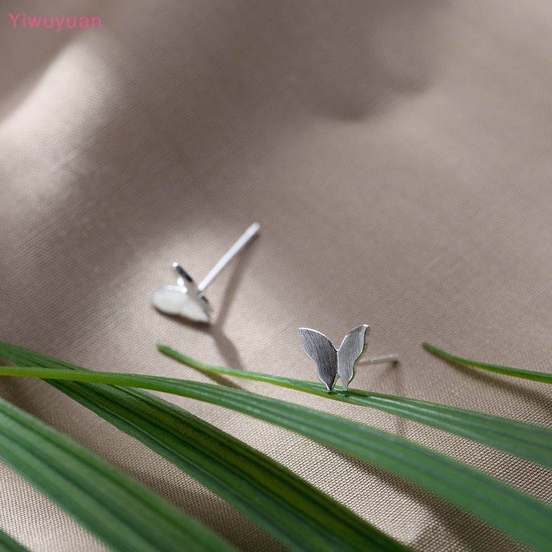 1 Đôi Bông Tai Hình Bướm Đơn Giản Thời Trang Dành Cho Nữ