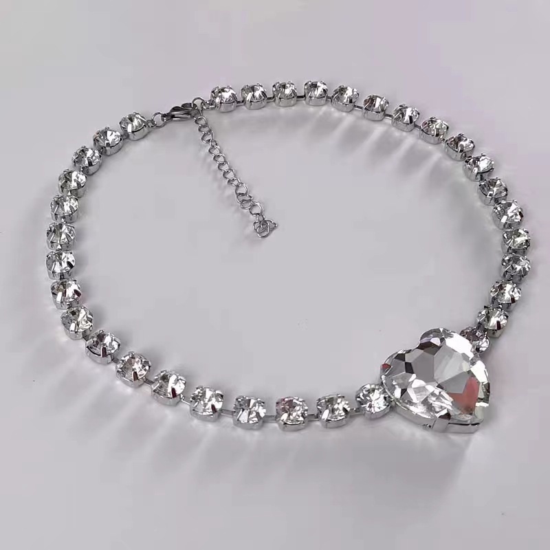 Vòng cổ Mặt Hình Trái Tim Đính Đá Lấp Lánh Cho Nữ
