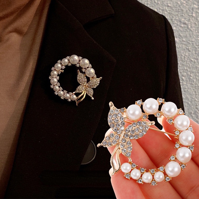 Ghim Cài Áo Hình Tròn Đính Đá Ngọc Trai / Bướm Phong Cách baroque Thanh Lịch Cố Định Cho Nữ