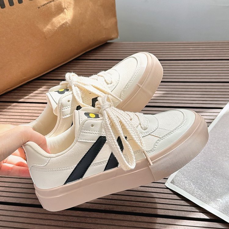 Giày Thể Thao Nữ Đế Bằng Mũi Tròn Thời Trang Năng Động