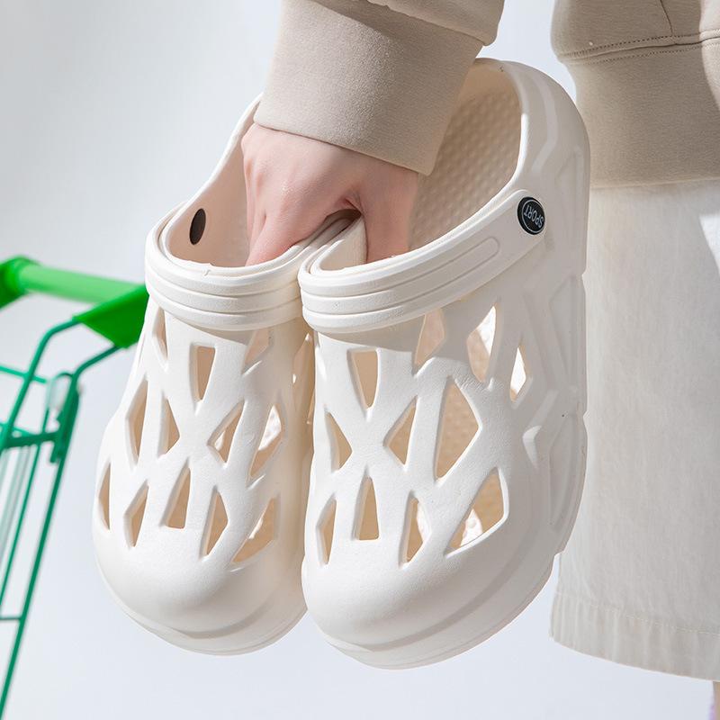 Xăng đan Đế Mềm Dày Đục Lỗ Thoáng Khí Dành Cho Nam Nữ