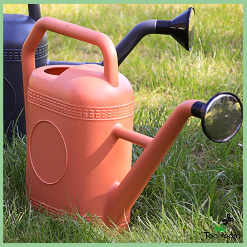 Bình Tưới Nước Cầm Tay Gọn Nhẹ Với Vòi Dài Tiện Dụng Cho Sân Vườn