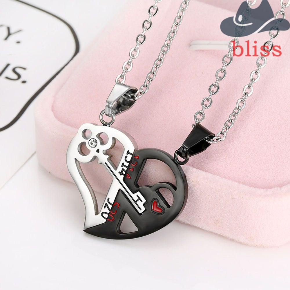 Vòng cổ Mặt In Chữ I Love You Thời Trang