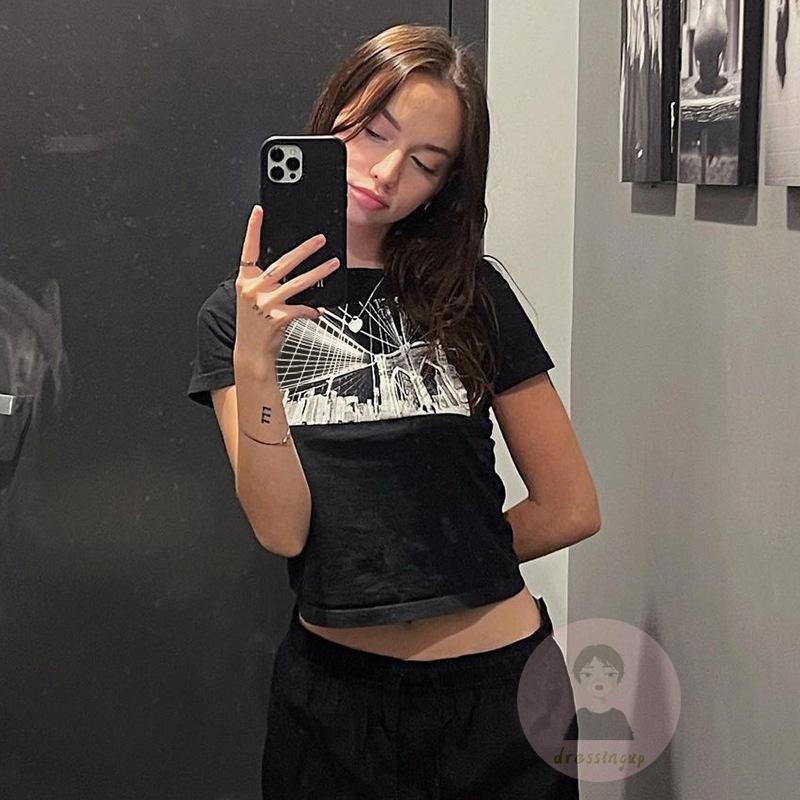 Áo Thun Tay Ngắn Cổ Tròn In Hình Thành Phố Thời Trang Cho Nữ