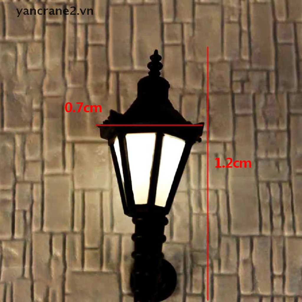 Đèn Gắn Tường Mini Màu Đen Dùng Trang Trí Nhà Búp Bê yancrane2.vn