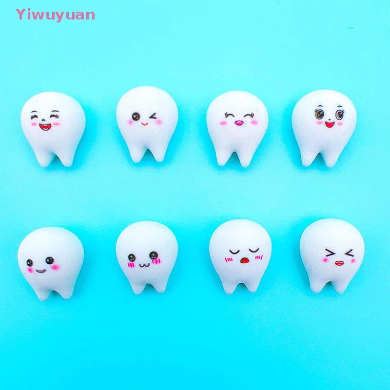 2 Phụ Kiện Trang Trí Răng Phát Sáng Hình Biểu Tượng Cảm Xúc Đáng Yêu Mới