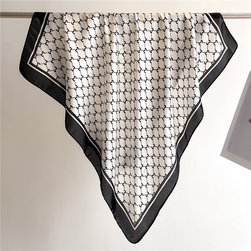 Khăn Choàng Cổ Hình Vuông 70x 70cm In Họa Tiết Hoa &amp; Chữ M Bằng Lụa Thời Trang Cho Nữ